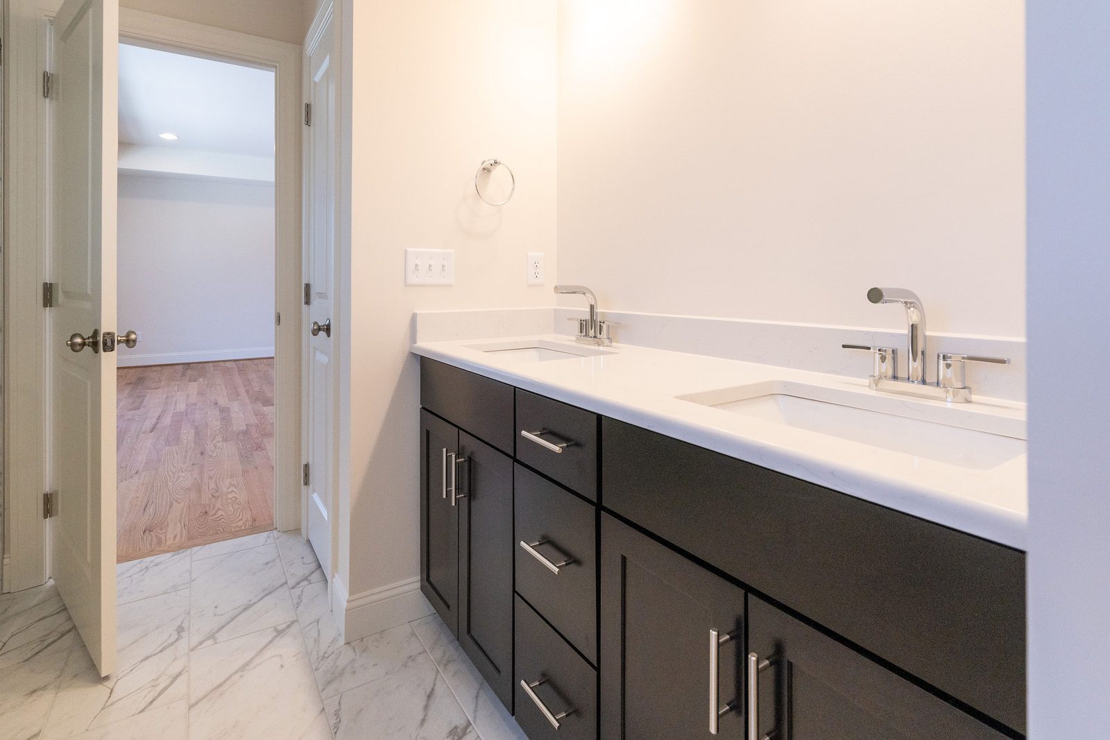 The Groton: bath with double vanity