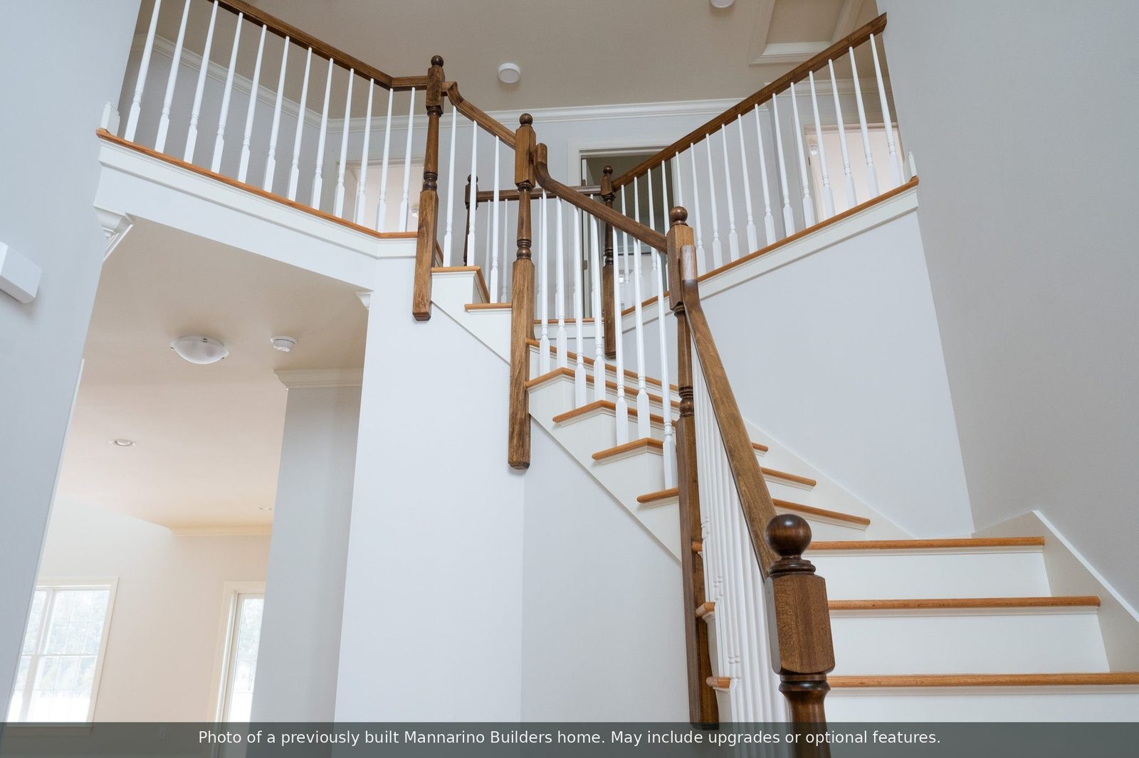 The Jamestown: staircase and balcony
